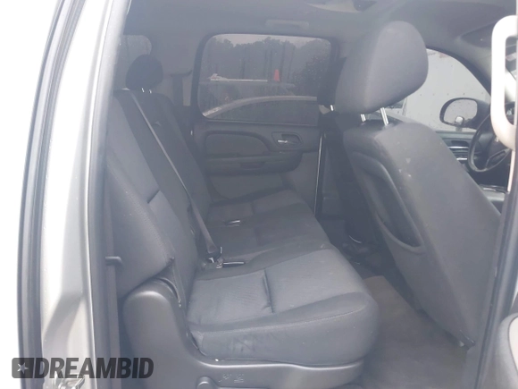 2010 Chevrolet Suburban LS with VIN 1GNUKHE37AR193670, listed as a IAAI auction lot 41415863 with 213,371 mi miles and . Bid and sale history available at DreamBid. Image 8.