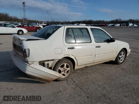 1998 Volkswagen Jetta z VIN 3VWVA81H4WM127083, wystawiony jako Copart lot #88396925 z przebiegiem 192 757 mil mil oraz Szkoda całkowita • Salvage title. Historia ofert i sprzedaży dostępna na DreamBid. Obrazek 3.