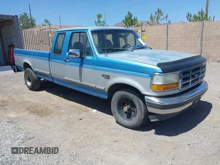 1993 Ford F-150 z VIN 1FTEX14H0PKA11585, wystawiony jako IAAI lot #42521775 z przebiegiem Nie podano mil oraz . Historia ofert i sprzedaży dostępna na DreamBid. Obrazek 1.