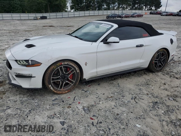 2020 Ford Mustang EcoBoost z VIN 1FATP8UH7L5137828, wystawiony jako Copart lot #60939205 z przebiegiem 107 477 mil mil oraz Szkoda całkowita • Salvage title. Historia ofert i sprzedaży dostępna na DreamBid. Obrazek 1.