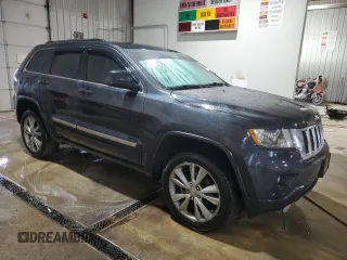 2013 Jeep Grand Cherokee Laredo with VIN 1C4RJFAG4DC587245, listed as a Copart auction lot 44062795 with 175,690 mi miles and Clean Title. Bid and sale history available at carsss.com. Image 4.