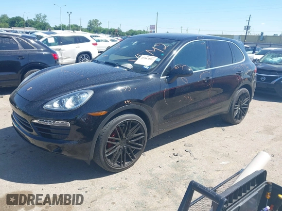 2014 Porsche Cayenne Turbo S E-Hybrid z VIN WP1AA2A24ELA07504, wystawiony jako IAAI lot #41967592 z przebiegiem 114 308 mil mil oraz . Historia ofert i sprzedaży dostępna na DreamBid. Obrazek 2.