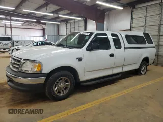 2001 Ford F-150 XL z VIN 1FTRX17L51NB25752, wystawiony jako Copart lot #48721235 z przebiegiem 179 941 mil mil oraz Szkoda całkowita • Salvage title. Historia ofert i sprzedaży dostępna na DreamBid. Obrazek 1.
