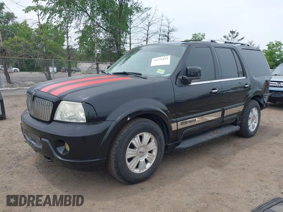 2003 Lincoln Navigator Luxury z VIN 5LMFU28R13LJ43211, wystawiony jako IAAI lot #42331844 z przebiegiem 166 139 mil mil oraz . Historia ofert i sprzedaży dostępna na DreamBid. Obrazek 17.
