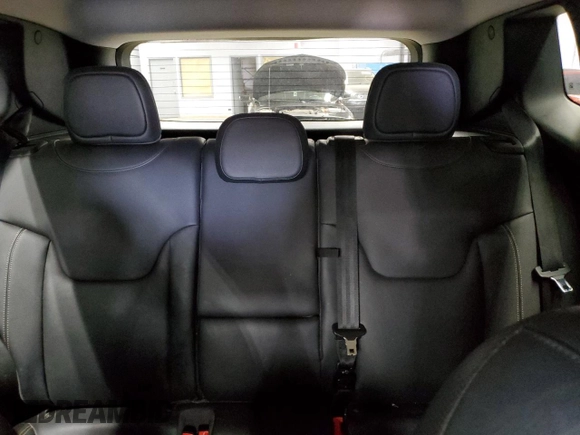 2017 Jeep Renegade Limited z VIN ZACCJBDB3HPE39829, wystawiony jako Copart lot #60573295 z przebiegiem 64 038 mil mil oraz Szkoda całkowita • Salvage title. Historia ofert i sprzedaży dostępna na DreamBid. Obrazek 10.