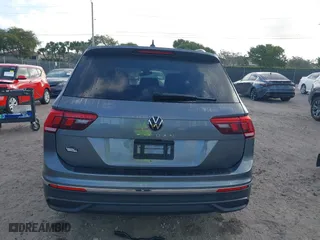 2024 Volkswagen Tiguan S with VIN 3VVRB7AX6RM101156, listed as a IAAI auction lot 41562944 with 1,984 mi miles. Bid and sale history available at carsss.com. Image 16.