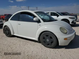 2000 Volkswagen Beetle GLX with VIN 3VWDD21C5YM450131, listed as a Copart auction lot 78421784 with 154,911 mi miles and Salvage title. Bid and sale history available at DreamBid. Image 4.