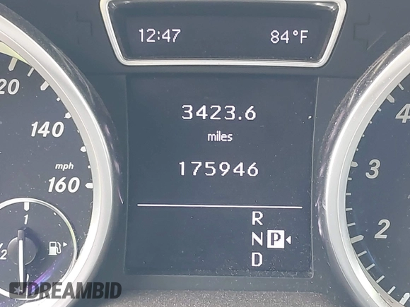 2012 Mercedes-Benz M ML 350 with VIN 4JGDA5HB1CA063846, listed as a IAAI auction lot 42032560 with 175,946 mi miles. Bid and sale history available at carsss.com. Image 15.