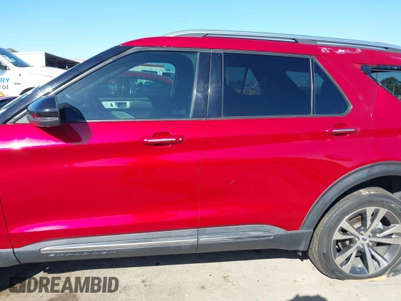 2020 Ford Explorer Platinum with VIN 1FM5K8HCXLGA82209, listed as a IAAI auction lot 41823764 with 52,016 mi miles. Bid and sale history available at carsss.com. Image 15.