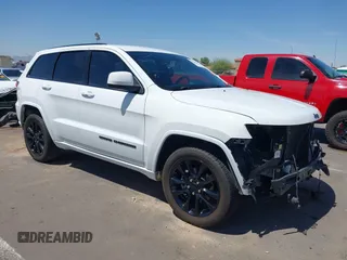 2018 Jeep Grand Cherokee Altitude with VIN 1C4RJEAG8JC380640, listed as a IAAI auction lot 42336318 with 109,675 mi miles and . Bid and sale history available at DreamBid. Image 1.