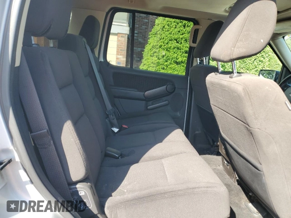 2010 Ford Explorer XLT z VIN 1FMEU7DE2AUA82828, wystawiony jako Copart lot #60664435 z przebiegiem 118 715 mil mil oraz Czysty tytuł • Clean title. Historia ofert i sprzedaży dostępna na DreamBid. Obrazek 11.