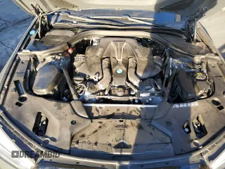 2019 BMW 5 Series M550i xDrive with VIN WBAJB9C55KB288709, listed as a Copart auction lot 46590735 with 58,256 mi miles and Salvage title. Bid and sale history available at DreamBid. Image 11.