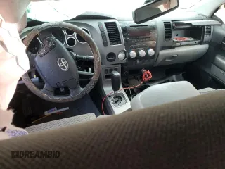 2010 Toyota Tundra z VIN 5TFRM5F10AX019942, wystawiony jako Copart lot #52418865 z przebiegiem Nie podano mil oraz Szkoda całkowita • Salvage title. Historia ofert i sprzedaży dostępna na DreamBid. Obrazek 8.