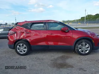 2019 Chevrolet Blazer z VIN 3GNKBBRA3KS688170, wystawiony jako IAAI lot #41192503 z przebiegiem 48 022 mil mil oraz . Historia ofert i sprzedaży dostępna na DreamBid. Obrazek 14.