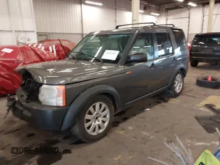 2005 Land Rover LR3 SE with VIN SALAE25485A327950, listed as a IAAI auction lot 41019961 with 236,524 mi miles. Bid and sale history available at carsss.com. Image 2.