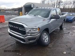 2022 Ram 2500 Big Horn with VIN 3C6UR5DL8NG399033, listed as a IAAI auction lot 41582671 with 19,137 mi miles. Bid and sale history available at carsss.com. Image 2.