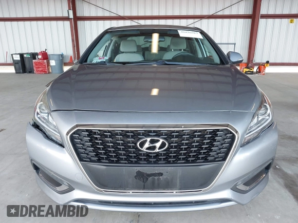 2016 Hyundai Sonata Hybrid SE with VIN KMHE24L19GA041755, listed as a IAAI auction lot 41836917 with 109,863 mi miles. Bid and sale history available at carsss.com. Image 13.