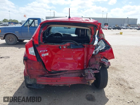 2015 Honda Fit LX with VIN 3HGGK5H55FM779294, listed as a IAAI auction lot 41771797 with 86,269 mi miles. Bid and sale history available at carsss.com. Image 17.