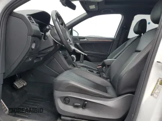 2022 Volkswagen Tiguan SE R-Line Black with VIN 3VVCB7AXXNM109437, listed as a Copart auction lot 59607495 with 30,985 mi miles and Salvage title. Bid and sale history available at DreamBid. Image 7.