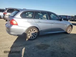 2010 BMW 3 Series 328i xDrive with VIN WBAUU3C59AA544780, listed as a Copart auction lot 50267095 with Not Provided miles and Salvage Title. Bid and sale history available at DreamBid. Image 3.