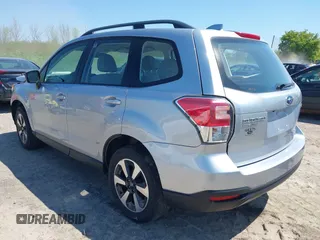 2018 Subaru Forester z VIN JF2SJABC2JH463734, wystawiony jako IAAI lot #42222872 z przebiegiem 64 667 mil mil oraz . Historia ofert i sprzedaży dostępna na DreamBid. Obrazek 3.