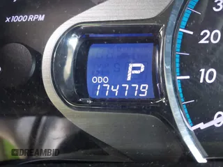 2011 Toyota Sienna XLE with VIN 5TDDK3DC0BS012604, listed as a IAAI auction lot 41533173 with 174,779 mi miles. Bid and sale history available at carsss.com. Image 15.