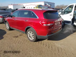 2018 Kia Sorento LX V6 with VIN 5XYPGDA53JG425123, listed as a IAAI auction lot 41639091 with 171,736 mi miles. Bid and sale history available at carsss.com. Image 3.