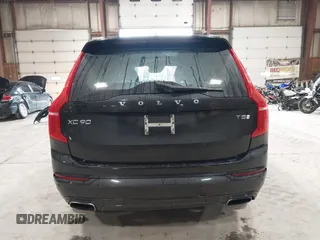 2017 Volvo XC90 R-Design z VIN YV4102KM6H1156529, wystawiony jako IAAI lot #42436519 z przebiegiem 100 081 mil mil oraz . Historia ofert i sprzedaży dostępna na DreamBid. Obrazek 16.