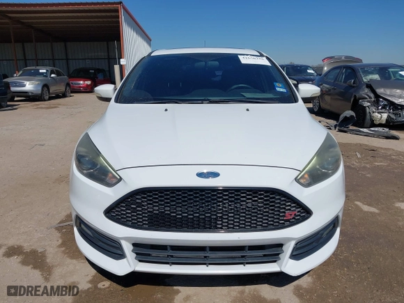 2015 Ford Focus ST with VIN 1FADP3L98FL292289, listed as a IAAI auction lot 41670338 with 100,742 mi miles. Bid and sale history available at carsss.com. Image 13.