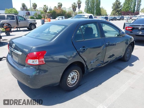 2010 Toyota Yaris z VIN JTDBT4K37A1388757, wystawiony jako IAAI lot #42137640 z przebiegiem 97 079 mil mil oraz . Historia ofert i sprzedaży dostępna na DreamBid. Obrazek 4.