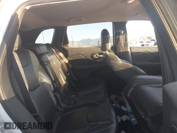 2017 Jeep Cherokee Limited with VIN 1C4PJLDB0HW526582, listed as a IAAI auction lot 41175972 with 176,546 mi miles. Bid and sale history available at carsss.com. Image 8.