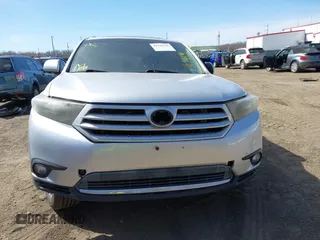 2012 Toyota Highlander Limited z VIN 5TDYK3EH6CS052456, wystawiony jako IAAI lot #41792730 z przebiegiem 170 055 mil mil oraz . Historia ofert i sprzedaży dostępna na DreamBid. Obrazek 13.