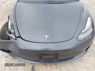 2023 Tesla Model 3 z VIN 5YJ3E1EA3PF699724, wystawiony jako IAAI lot #40654814 z przebiegiem Nie podano mil oraz . Historia ofert i sprzedaży dostępna na DreamBid. Obrazek 10.