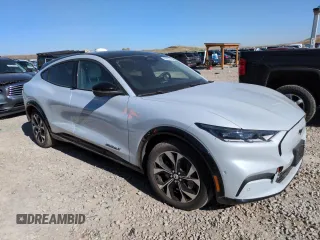2021 Ford Mustang Mach-E Premium z VIN 3FMTK3SU9MMA45025, wystawiony jako Copart lot #54931025 z przebiegiem Nie podano mil oraz Szkoda całkowita • Salvage title. Historia ofert i sprzedaży dostępna na DreamBid. Obrazek 4.