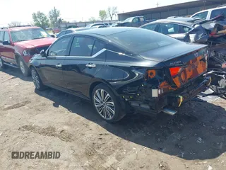 2023 Nissan Altima SL with VIN 1N4BL4EV1PN426102, listed as a IAAI auction lot 41972000 with 15,854 mi miles and . Bid and sale history available at DreamBid. Image 3.