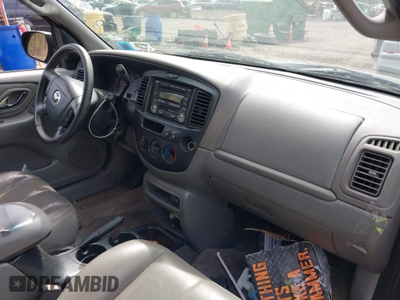 2002 Mazda Tribute LX with VIN 4F2YU08152KM63439, listed as a IAAI auction lot 42108181 with 146,428 mi miles and . Bid and sale history available at carsss.com. Image 5.