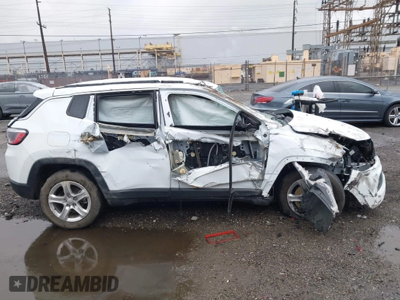2023 Jeep Compass Latitude z VIN 3C4NJDBN5PT552769, wystawiony jako IAAI lot #41786110 z przebiegiem 53 133 mil mil oraz . Historia ofert i sprzedaży dostępna na DreamBid. Obrazek 13.