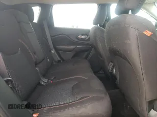 2017 Jeep Cherokee 75th Anniversary Edition с VIN 1C4PJMCS6HW530000, выставлен на аукционе Copart как лот 45368725 с пробегом 137 423 миль миль и Списание • Salvage title. История ставок и продаж доступна на DreamBid. Изображение 11.