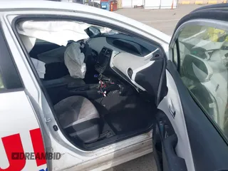 2022 Toyota Prius L Eco with VIN JTDKAMFU8N3153691, listed as a IAAI auction lot 42001298 with 190,268 mi miles and . Bid and sale history available at DreamBid. Image 5.