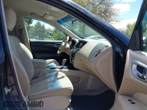 2014 Nissan Pathfinder Platinum with VIN 5N1AR2MN0EC611577, listed as a IAAI auction lot 42336426 with 140,019 mi miles and . Bid and sale history available at DreamBid. Image 5.