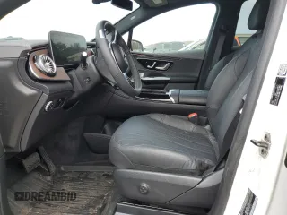 2023 Mercedes-Benz EQE 500 z VIN 4JGGM2CBXPA024043, wystawiony jako Copart lot #46746004 z przebiegiem Nie podano mil oraz . Historia ofert i sprzedaży dostępna na DreamBid. Obrazek 7.