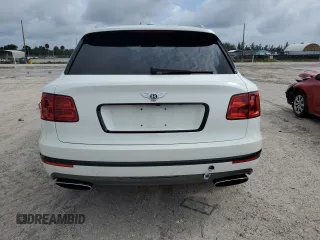 2018 Bentley Bentayga Signature z VIN SJAAC2ZVXJC016875, wystawiony jako Copart lot #56658603 z przebiegiem 44 094 mil mil oraz . Historia ofert i sprzedaży dostępna na DreamBid. Obrazek 6.