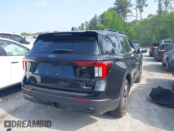 2025 Ford Explorer ST-Line z VIN 1FMUK8KH4SGB39339, wystawiony jako IAAI lot #42122821 z przebiegiem Nie podano mil oraz . Historia ofert i sprzedaży dostępna na DreamBid. Obrazek 4.