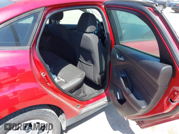 2012 Ford Focus SE z VIN 1FAHP3F21CL428659, wystawiony jako IAAI lot #42040183 z przebiegiem 195 947 mil mil oraz . Historia ofert i sprzedaży dostępna na DreamBid. Obrazek 8.
