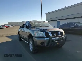 2006 Nissan Titan LE z VIN 1N6AA07B76N563080, wystawiony jako Copart lot #44999845 z przebiegiem 261 816 mil mil oraz Nie do naprawy • Non repairable. Historia ofert i sprzedaży dostępna na DreamBid. Obrazek 10.