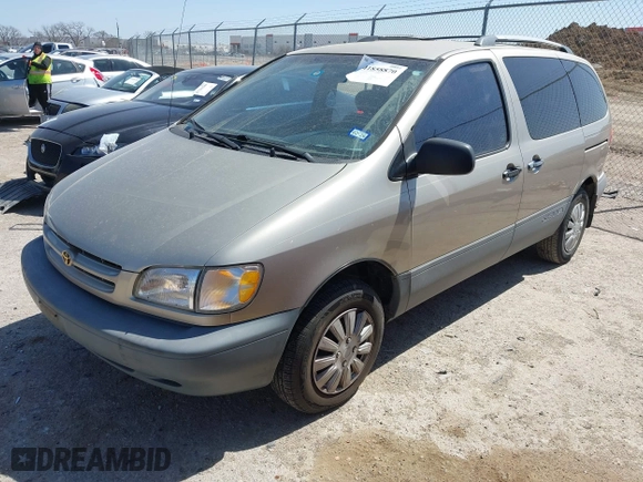 2000 Toyota Sienna CE with VIN 4T3ZF19C6YU263755, listed as a IAAI auction lot 41858870 with 190,171 mi miles. Bid and sale history available at carsss.com. Image 2.