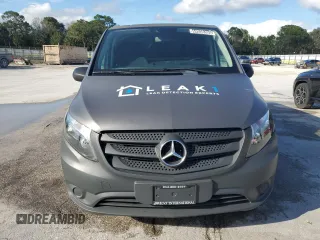 2019 Mercedes-Benz Metris Cargo z VIN WD3PG2EA3K3590553, wystawiony jako Copart lot #44938395 z przebiegiem 148 472 mil mil oraz Czysty tytuł • Clean title. Historia ofert i sprzedaży dostępna na DreamBid. Obrazek 5.