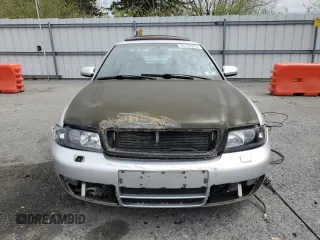 2001 Audi S4 z VIN WAURD68D61A048004, wystawiony jako Copart lot #53137275 z przebiegiem 146 494 mil mil oraz Szkoda całkowita • Salvage title. Historia ofert i sprzedaży dostępna na DreamBid. Obrazek 5.