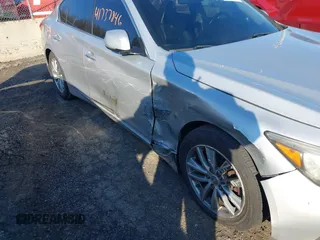 2014 Infiniti Q50 Premium with VIN JN1BV7AR9EM686042, listed as a IAAI auction lot 41737846 with 107,729 mi miles. Bid and sale history available at carsss.com. Image 6.