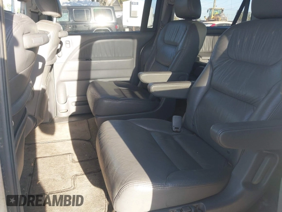 2005 Honda Odyssey EX-L with VIN 5FNRL38645B419566, listed as a IAAI auction lot 42104083 with 255,274 mi miles and . Bid and sale history available at carsss.com. Image 8.